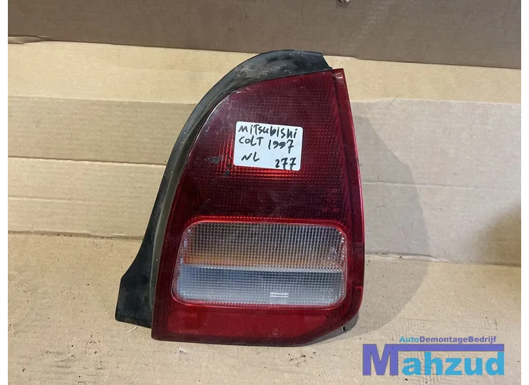 Koop Achterlicht | Enkel bij Autodemontagebedrijf Mahzud