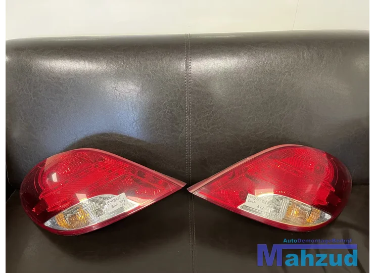 Koop Achterlicht | Links en Rechts bij Autodemontagebedrijf Mahzud