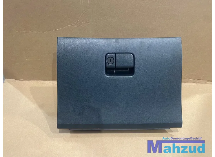 Koop Dashboardkastje | Handschoenenkastje bij Autodemontagebedrijf Mahzud