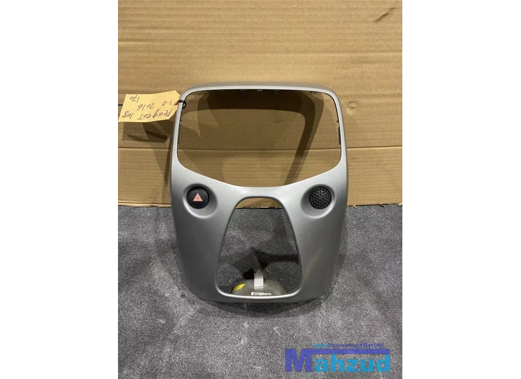 Koop Middenconsole bij Autodemontagebedrijf Mahzud