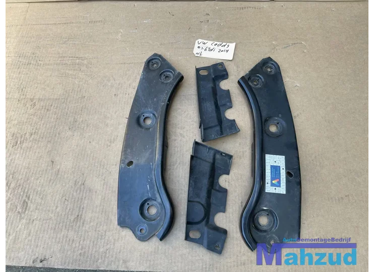 Koop Koplamp kap | Koplamprand | Links en Rechts bij Autodemontagebedrijf Mahzud