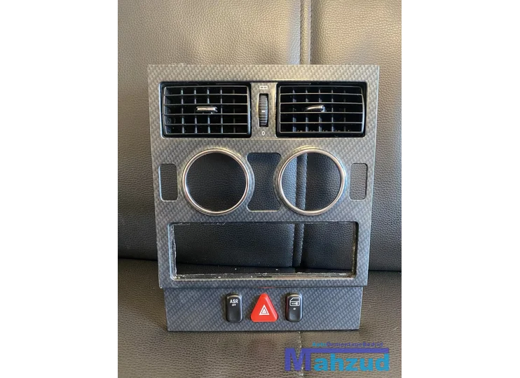 Koop Middenconsole bij Autodemontagebedrijf Mahzud