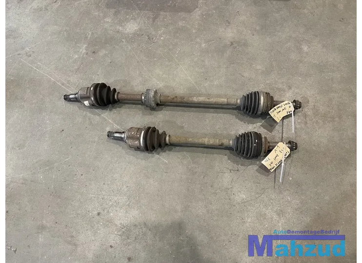 Koop Aandrijfas | Cardanas bij Autodemontagebedrijf Mahzud