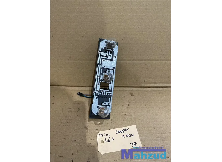 Koop Achterlicht | Enkel bij Autodemontagebedrijf Mahzud