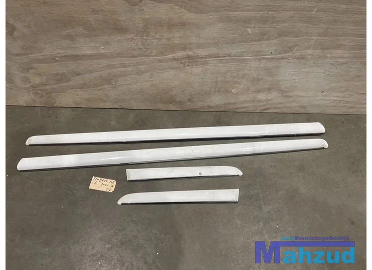 Koop Sierlijst | Sierstrip | Stootlijst | Complete set bij Autodemontagebedrijf Mahzud