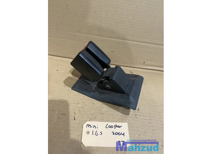 Koop Gordel | Enkel bij Autodemontagebedrijf Mahzud