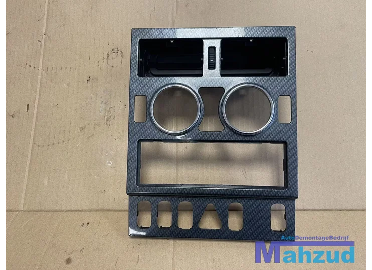 Koop Middenconsole bij Autodemontagebedrijf Mahzud