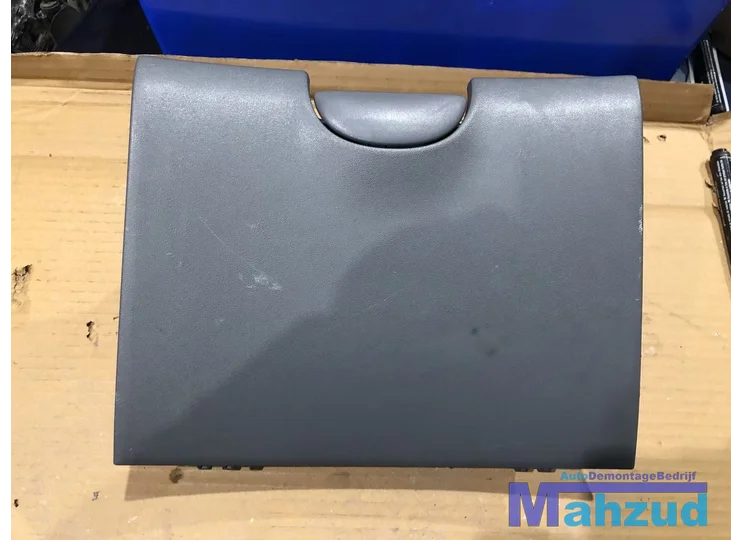 Koop Dashboardkastje | Handschoenenkastje bij Autodemontagebedrijf Mahzud