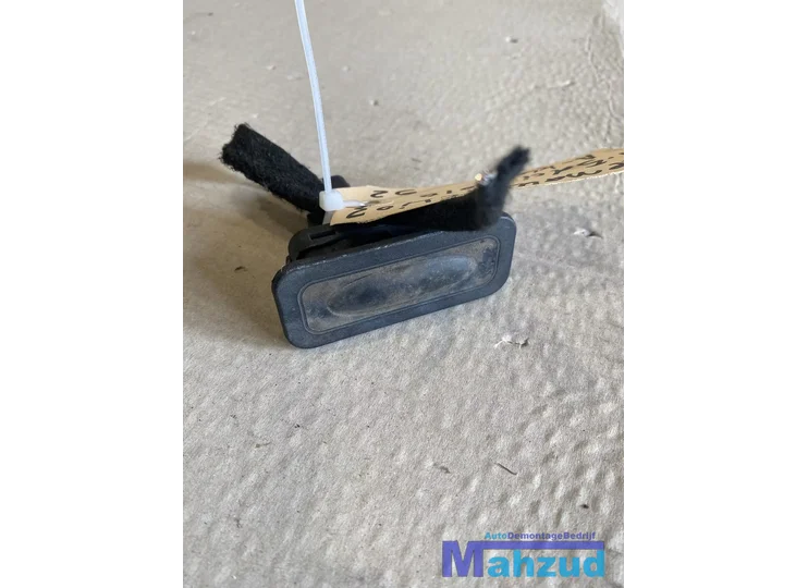 Koop Achterklep schakelaar bij Autodemontagebedrijf Mahzud