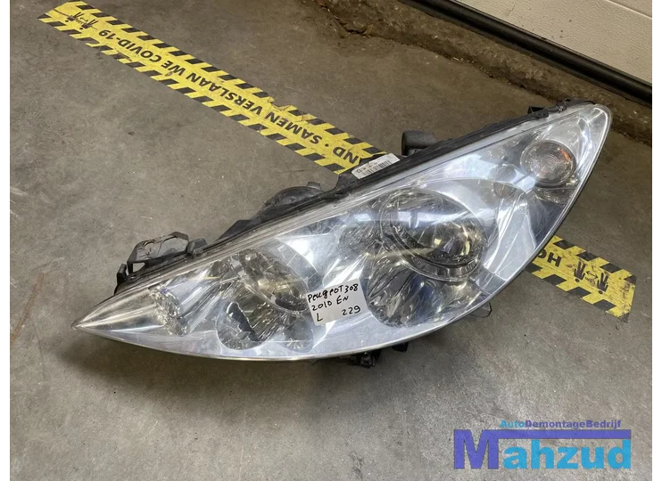 Koop Koplamp | Enkel bij Autodemontagebedrijf Mahzud