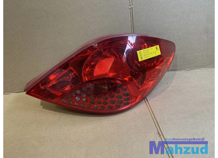 Koop Achterlicht | Enkel bij Autodemontagebedrijf Mahzud
