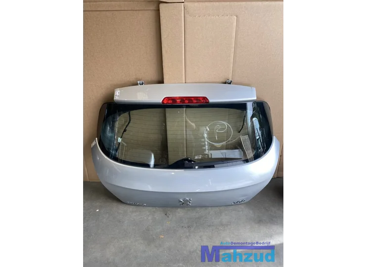 Koop Achterklep | Achterdeur bij Autodemontagebedrijf Mahzud