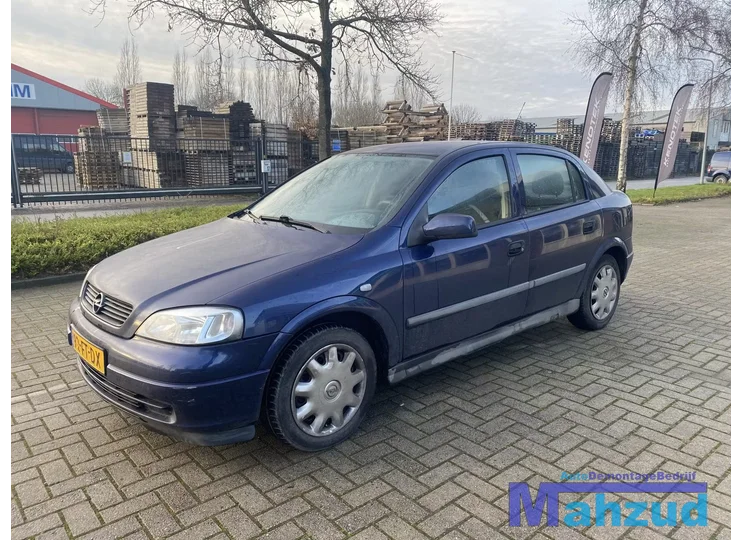 Koop Middenconsole bij Autodemontagebedrijf Mahzud