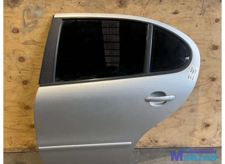 Koop Portier | Deur | Enkel bij Autodemontagebedrijf Mahzud