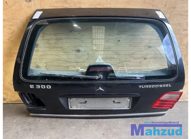 Koop Achterklep | Achterdeur bij Autodemontagebedrijf Mahzud