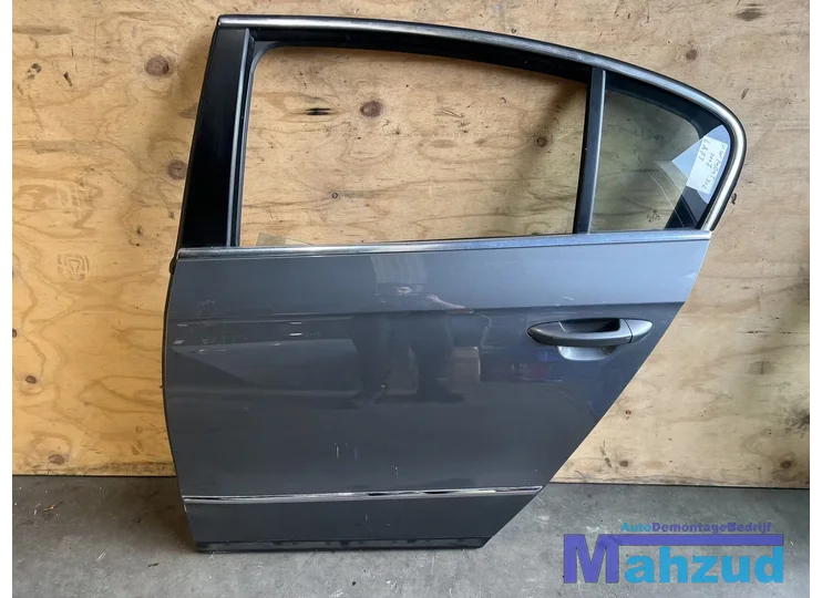 Koop Portier | Deur | Enkel bij Autodemontagebedrijf Mahzud