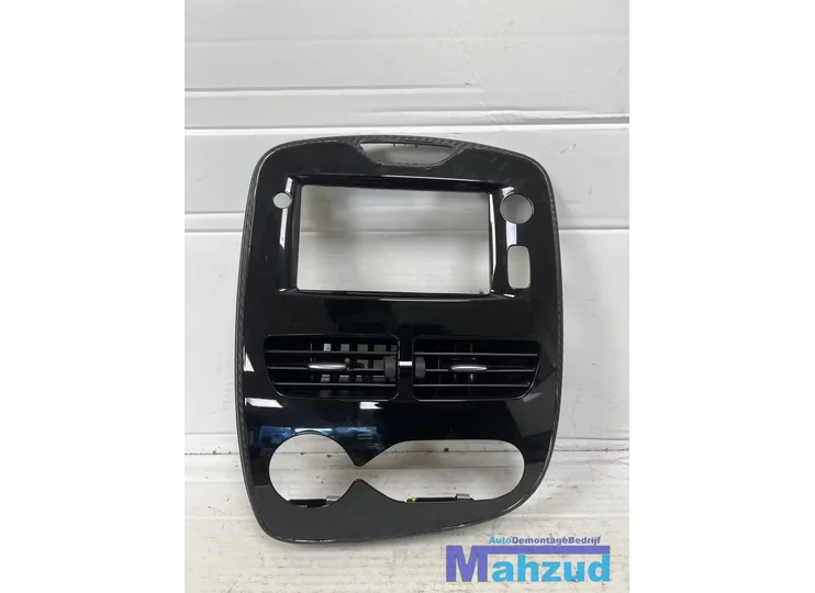 Koop Middenconsole bij Autodemontagebedrijf Mahzud