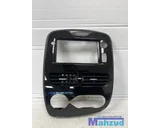 Koop Middenconsole bij Autodemontagebedrijf Mahzud