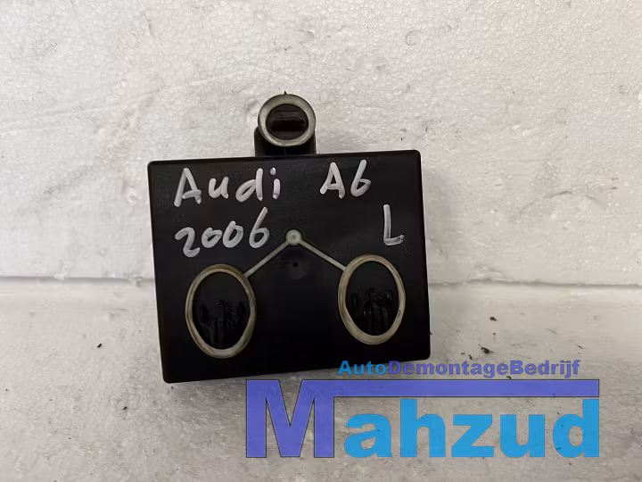 Koop Centrale deurvergrendeling module bij Autodemontagebedrijf Mahzud