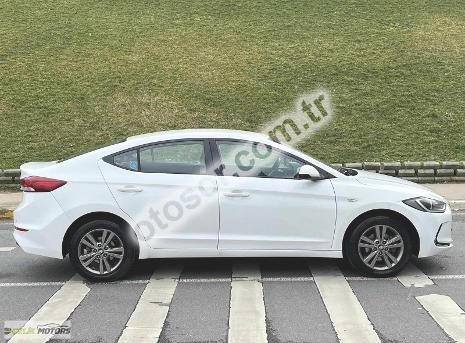 Hyundai Elantra 1.6 Crdi Style Plus Dct 136HP