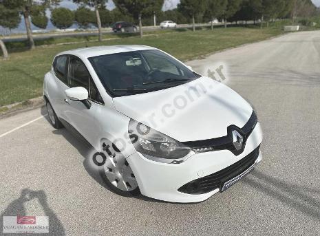 Renault Clio 1.2 16v Joy 75HP