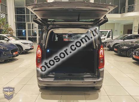 Opel Combo Life 1.5 Ultimate AT8 130HP