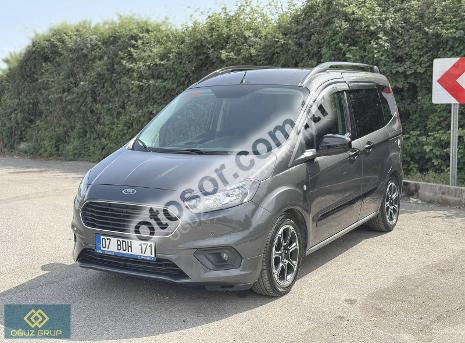 Ford Tourneo Courier Journey 1.5 Tdci Titanium Plus 100HP