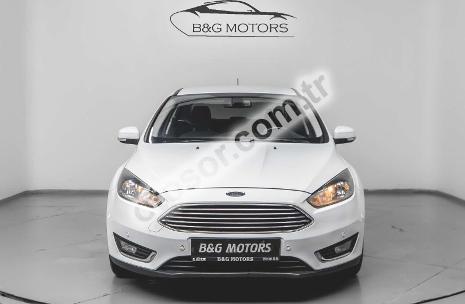 Ford Focus 1.5 Tdci Titanium Powershift 120HP