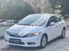 Honda Civic Sedan 1.6 i-VTEC Premium 125HP