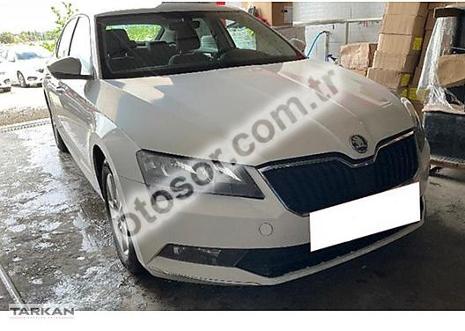 Skoda Superb 1.6 Tdi Greentech Comfort Dsg 120HP