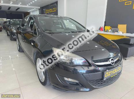 Opel Astra Sedan 1.6 Edition 115HP