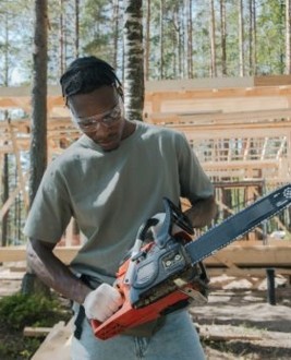 Outil de découpe de bois et bûcheronnage