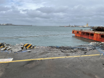 貨櫃船撞上台中港碼頭 航港局調查釐清