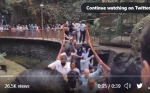 (影) 墨西哥也有豆腐渣工程? 吊橋剛完工 市長「走一半秒斷」數十人摔落溪谷