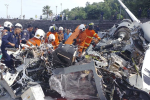 【有片】馬來西亞2軍用直升機擦撞墜毀　機上10人全數罹難