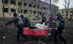 俄羅斯轟炸馬里烏波爾醫院的象徵性照片，孕婦和她的孩子證實已經死亡