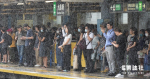 颱風小犬｜一號風球、黃雨警告生效　打工仔返工　港鐵站局部停電