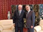 Wang Yi meets former Australian PM Keating