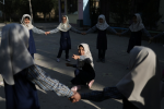 神學士禁女孩接受中學教育　巴基斯坦總理：不符合伊斯蘭價值