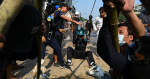 【緬甸政變】《BBC》指近 400 學生被捕一人下落不明　示威者以自製彈弓、汽油彈反擊軍方