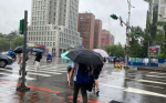 滯留鋒持續發威！西半部16縣市大雨特報各地慎防淹水