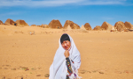 《我沒錢，所以邊畫畫邊旅行》：在蘇丹渺無人煙的沙漠，我遇上來自台灣的遊客