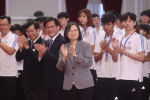 總統接見成都世大運代表團　盛讚是最棒的台灣英雄