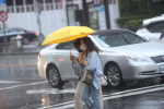 雨區擴大！6縣市大雨特報　午後防雷神侵襲