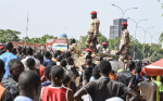 尼日軍政府支持者超出預期 民間志工招募活動喊停