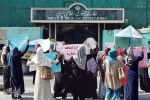 阿富汗婦聲援伊朗頭巾抗爭 塔利班鳴槍驅散