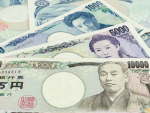 Yen falls to 34-year low against greenback