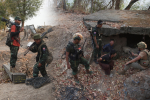 緬甸反政府武裝組織奪貿易重鎮　200殘餘軍人尋求泰國庇護