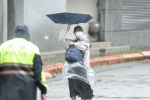 下周恐有秋颱！共伴效應氣溫驟降　北部3縣市防大雨、10級強風