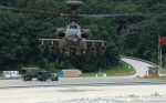 (影) 3年來首次! 駐韓美軍阿帕契直升機實彈演習 應對南北韓緊張局勢